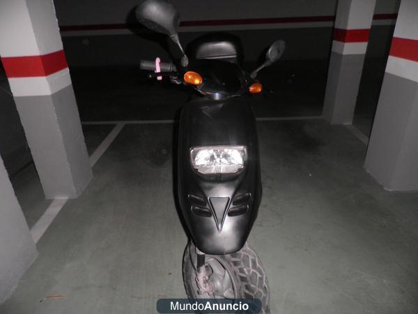 VENDO MOTO TYPHOON