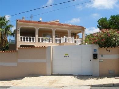 Chalet con 4 dormitorios se vende en Ciudad Quesada, Costa Blanca