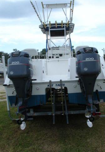 2001 PROKAT 28' CC FISHING BOATTOWERTWIN YAMAHA 200