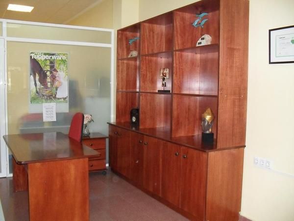 CONJUNTO DE MUEBLES DE OFICINA