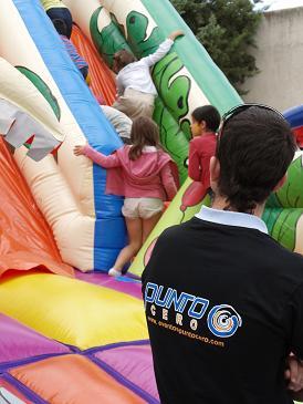 Alquiler Castillos hinchables economicos. Payasos y magos bodas, comuniones, cumpleaños