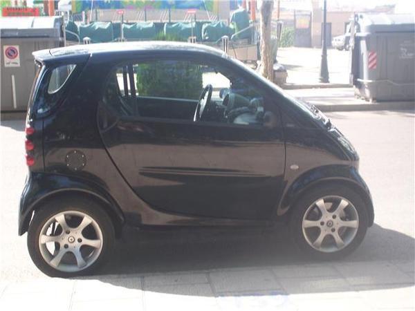 Se vende Smart negro