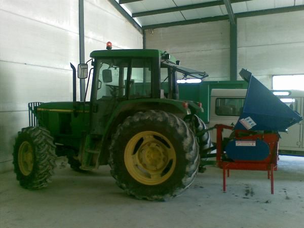 Picadora de ramas y restos de poda