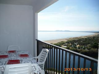 Apartamento : 3/5 personas - junto al mar - vistas a mar - ampuriabrava  girona (provincia de)  cataluna  espana