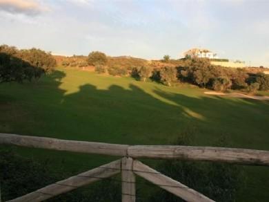 Chalet con 3 dormitorios se vende en Marbella, Costa del Sol