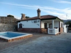 Chalet con 4 dormitorios se vende en Velez-Malaga, Axarquia - mejor precio | unprecio.es