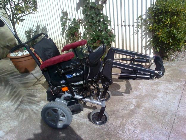 Silla de Ruedas Electrica Invacare Mistral 3. Reposapiernas Electrico.