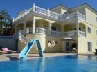 Chalet con 4 dormitorios se vende en Marbella, Costa del Sol - mejor precio | unprecio.es