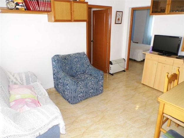 San Carlos de la Rapita, Piso de  56 m2 con 3 dormitorios, cocina, comedor, baño y terraza, ubicado en la zona del campo