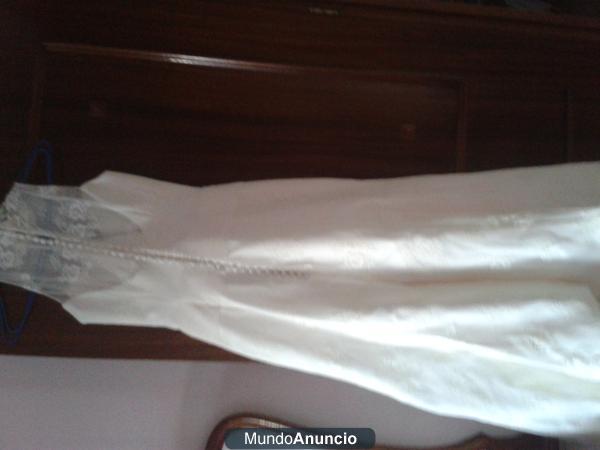 Vestido de novia,velo-mantilla y zapatos