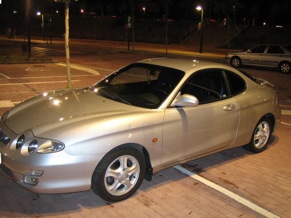 SE VENDE HYUNDAI COUPE 1.6 16 V   FX