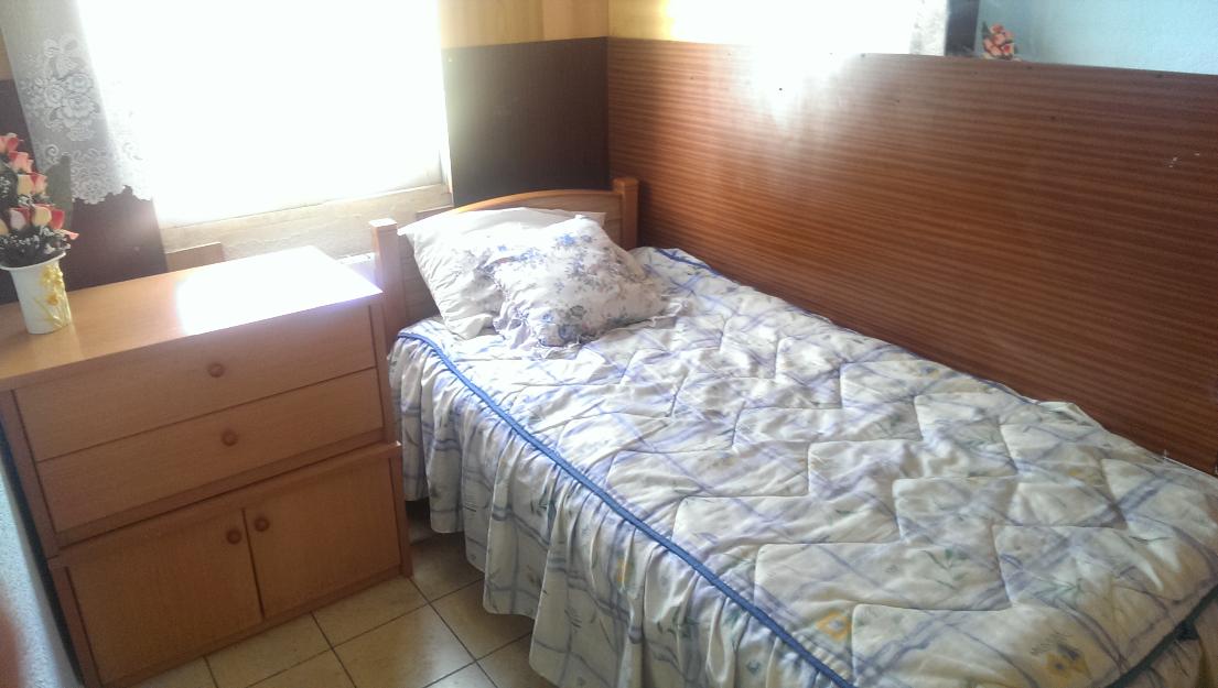 Alquilo habitación para persona sola con wifi a 240 euros con gastos incluidos