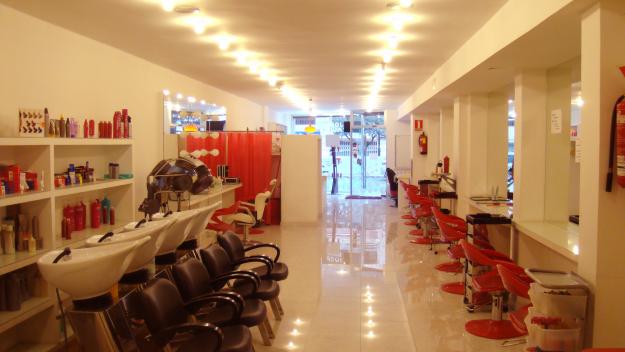 Extraordinario salón de peluquería