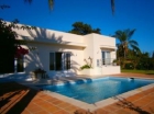 Chalet con 4 dormitorios se vende en Marbella, Costa del Sol - mejor precio | unprecio.es