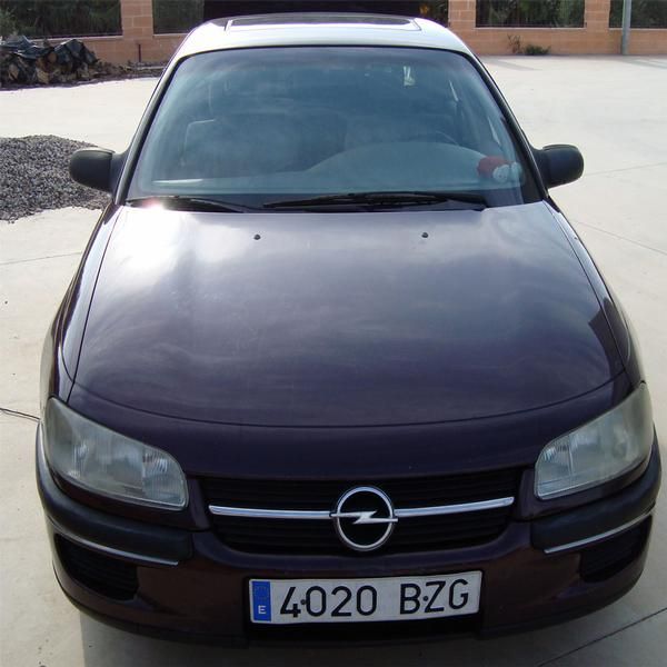 Opel Omega 2.0i 16V