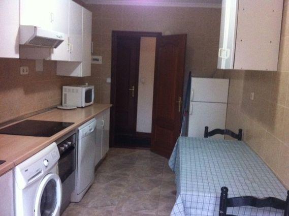 Piso muy céntrico en santutxu, 3hab, 2 baños, ascensor