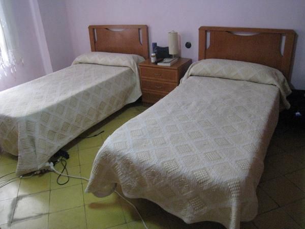 Vendo 2 camas completas con colchón y somier Flex