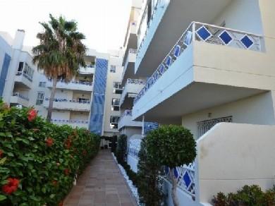 Apartamento con 2 dormitorios se vende en Marbella, Costa del Sol