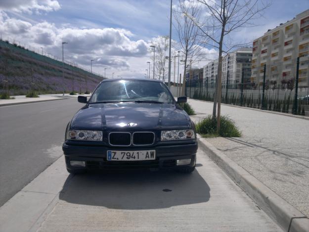 BMW 320i coupe