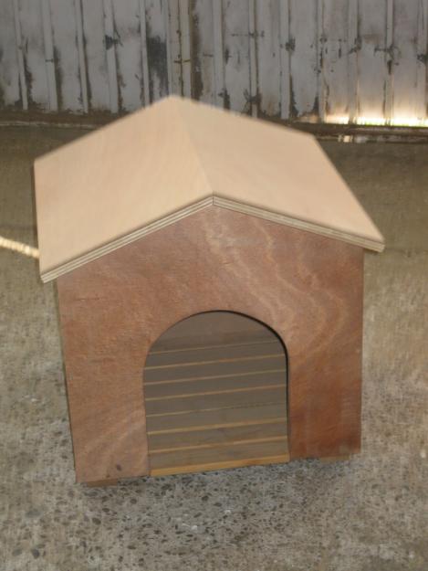 CASA PARA PERRO DE MADERA TRATADA