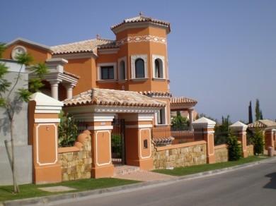 Chalet con 5 dormitorios se vende en Benahavis, Costa del Sol