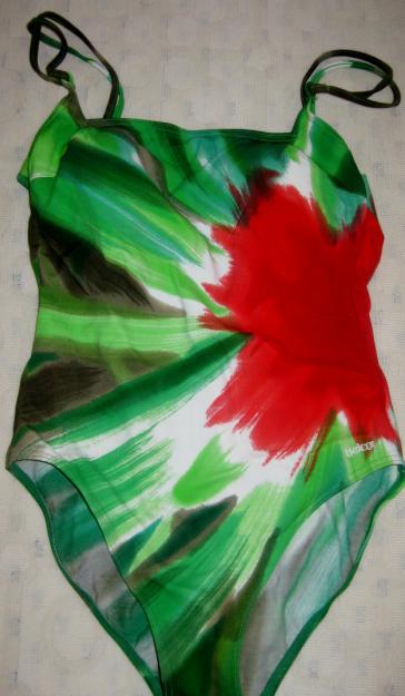 Bañador BELCOR. Talla 38. Nuevo