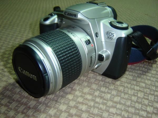 CANON EOS 300