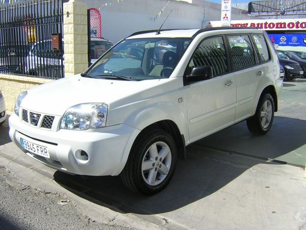 NISSAN X-Trail Col. 2.2dCi Titanium