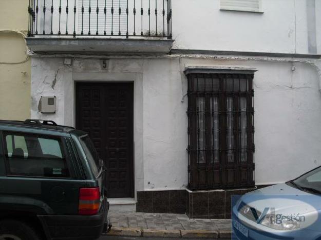Casa 3 dormitorios, 1 baños, 0 garajes, Buen estado, en Villamartin, Cádiz