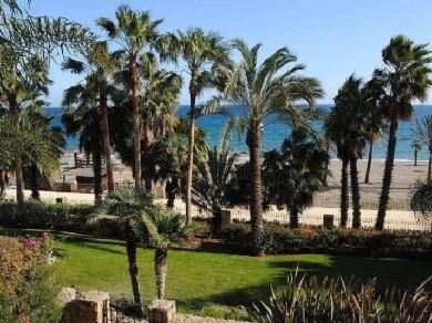 Apartamento con 4 dormitorios se vende en Marbella, Costa del Sol