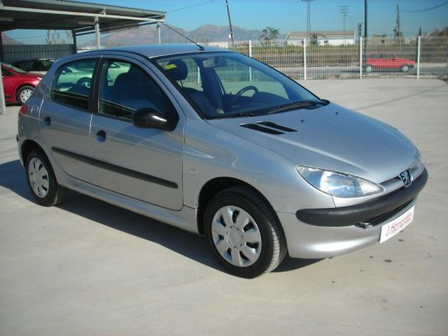 PEUGEOT 206 1.4 XR