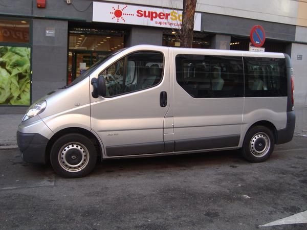 Furgoneta renault trafic combi