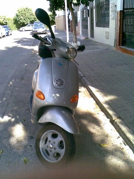 Vespa et2 50 cc dos plazas impecable