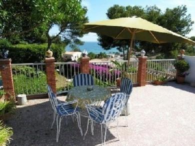 Chalet con 4 dormitorios se vende en Benajarafe, Costa del Sol