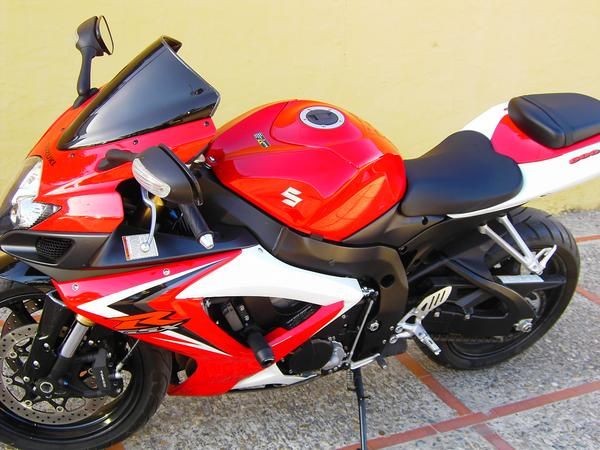 vendo suzuki gsxr 600