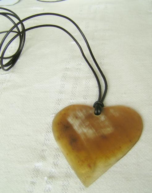 Collares en cuerno de cebu de madagascar