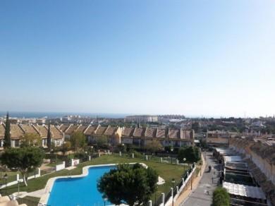 Adosado con 4 dormitorios se vende en Marbella, Costa del Sol
