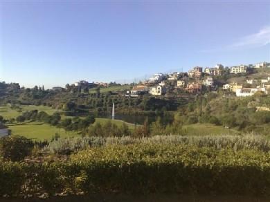 Apartamento con 3 dormitorios se vende en Marbella, Costa del Sol