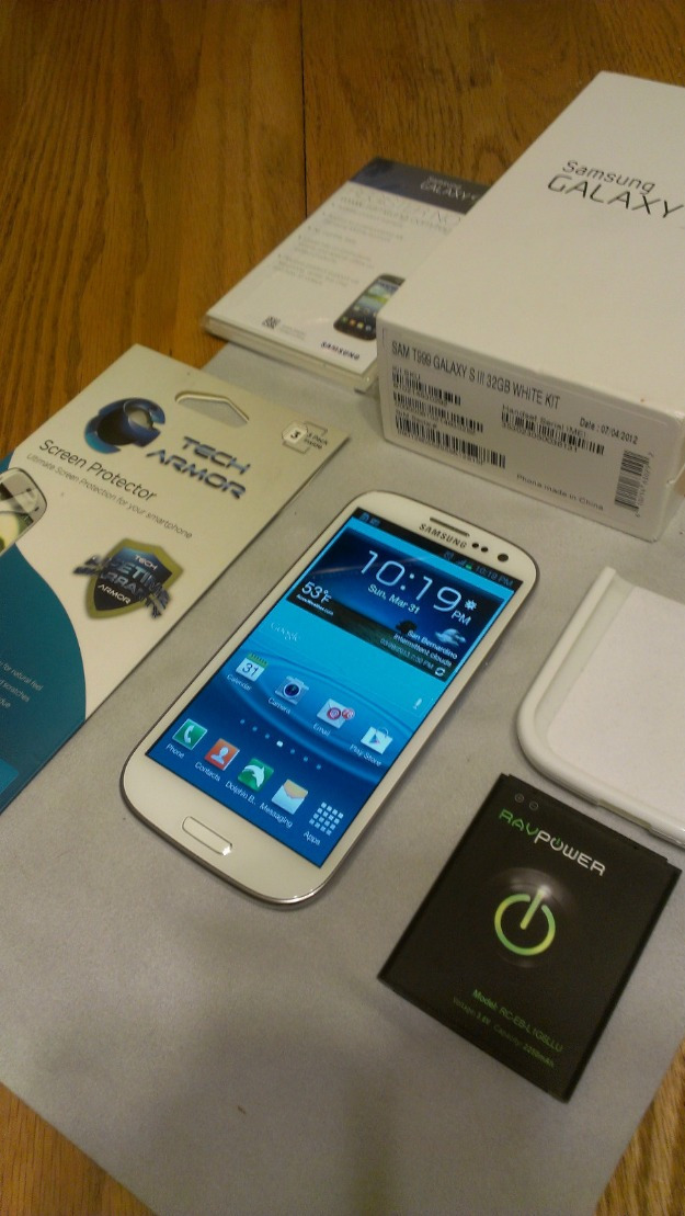 Samsung Galaxy S3 16gb (I9300) con Android 4.1.2.