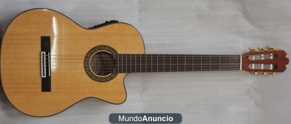 Guitarra electroclásica con cutaway, nueva