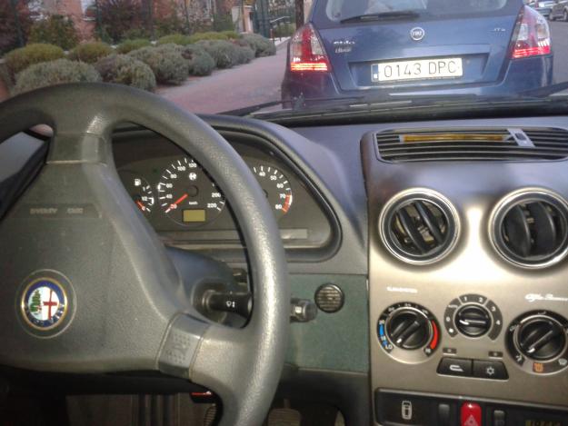 Gran oportunidad. Se vende alfa romeo 146 con 46800 Km