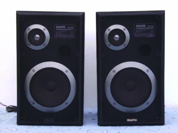 altavoces medianos sanyo 40euros