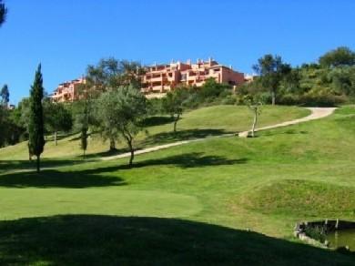 Apartamento con 2 dormitorios se vende en Marbella, Costa del Sol