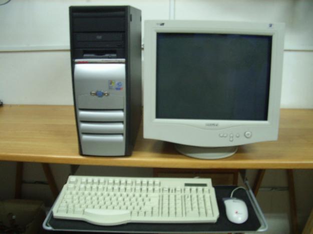 Ordenador Intel Pentium IV 2400 + Monitor 17 pulgadas