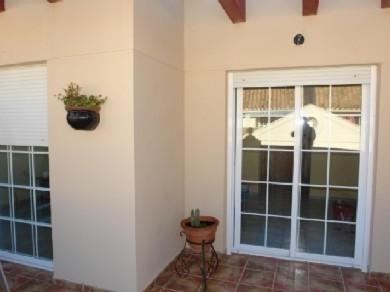 Apartamento con 3 dormitorios se vende en Estepona, Costa del Sol
