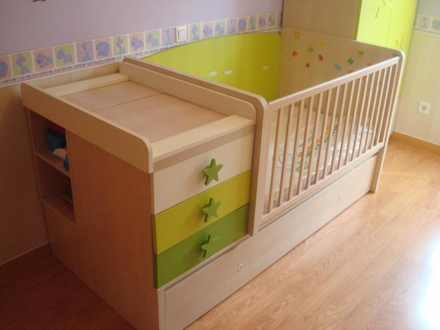 Habitación bebé con cuna convertible