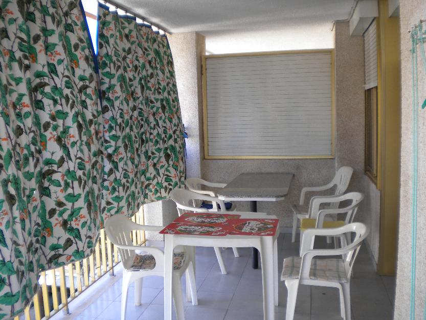 piso con gran terraza y soleado