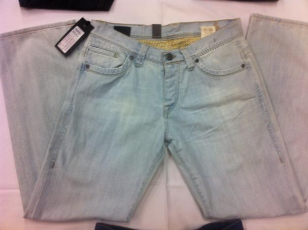 Vendo Stock de 3500 Jeans mujer y hombre