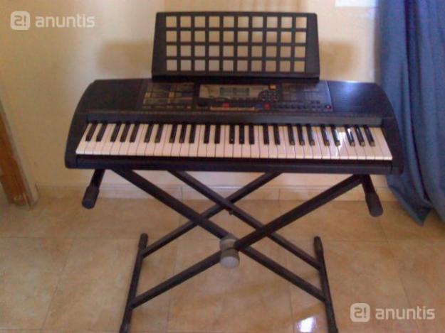 Vendo Yamaha PSR 225