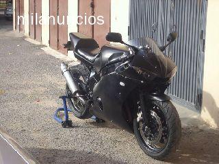 Yamaha FZR 600